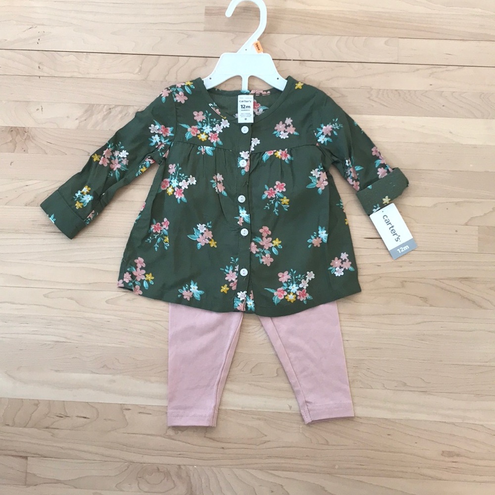 Carter’s 12 month baby girl outfit